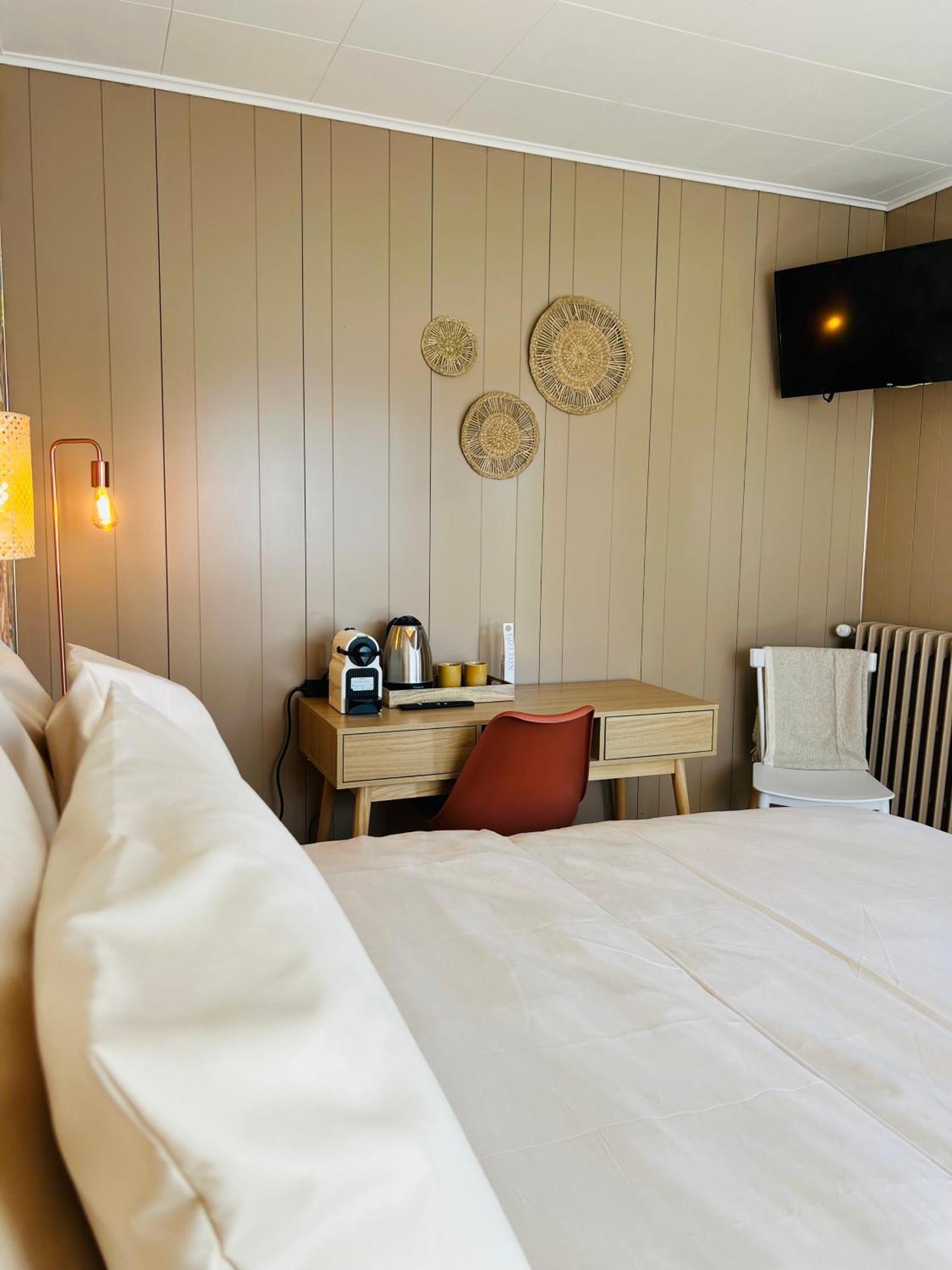 Motel Les Broussailles Mesves-sur-Loire Bagian luar foto