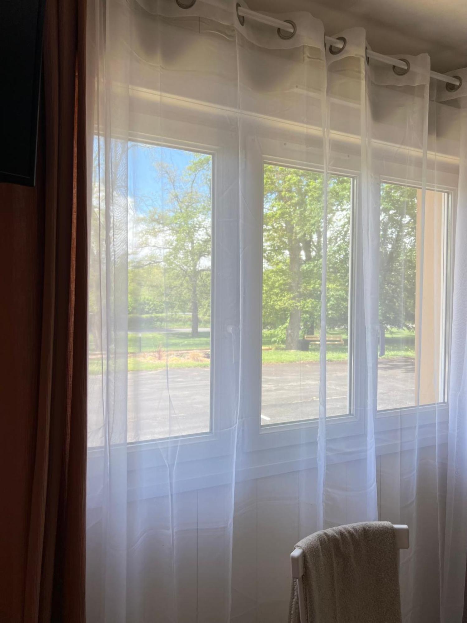 Motel Les Broussailles Mesves-sur-Loire Bagian luar foto