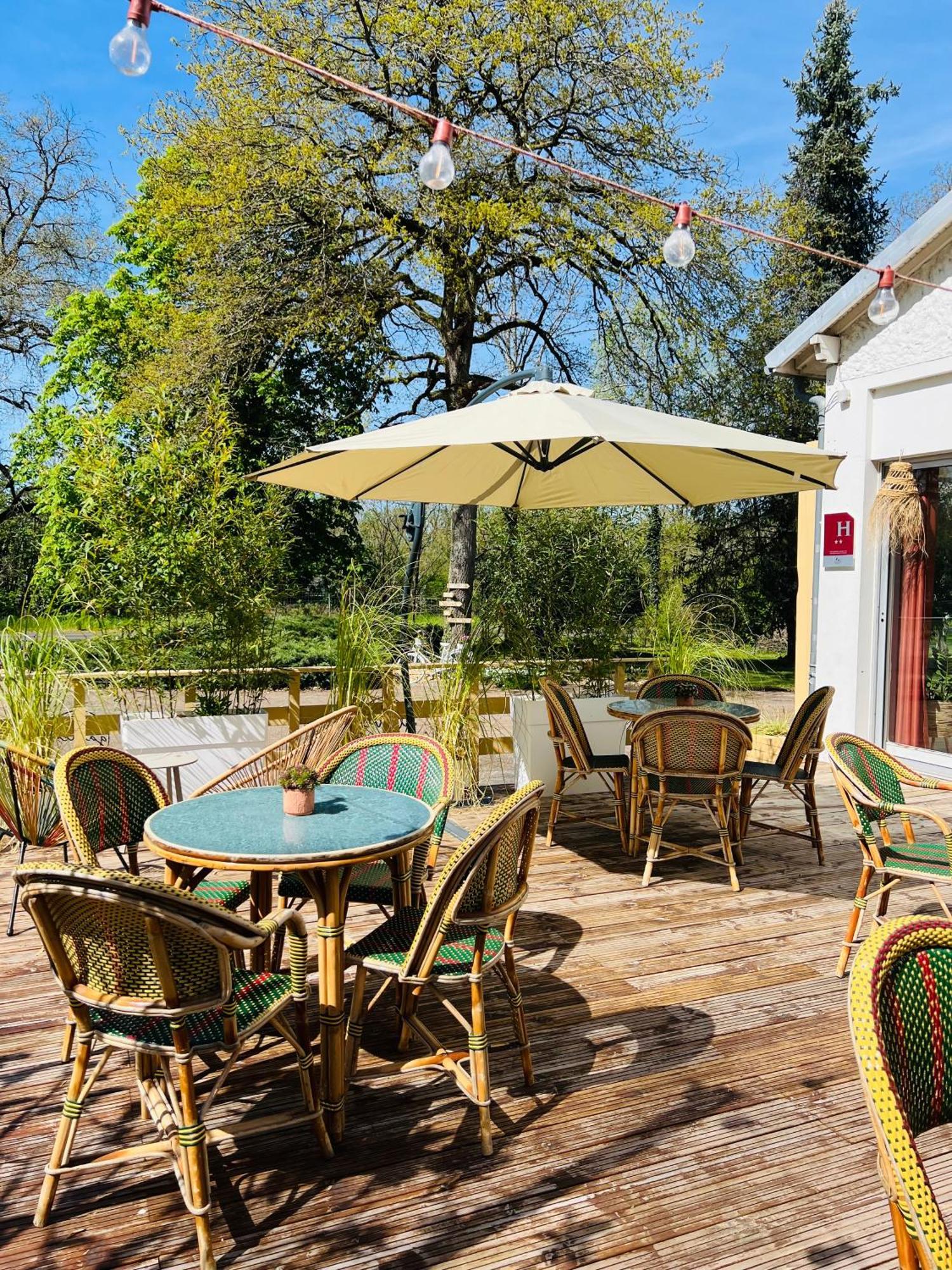 Motel Les Broussailles Mesves-sur-Loire Bagian luar foto