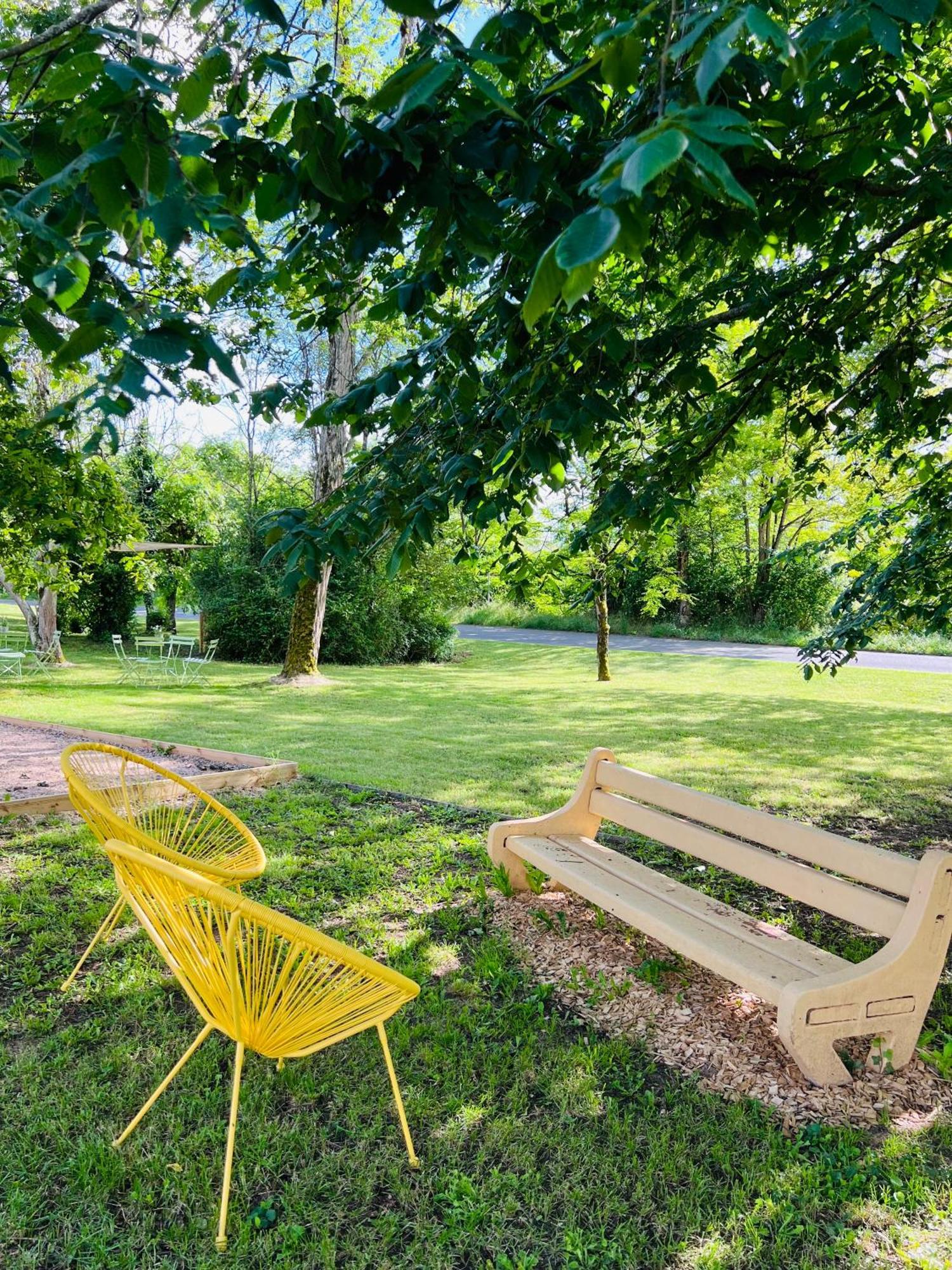 Motel Les Broussailles Mesves-sur-Loire Bagian luar foto