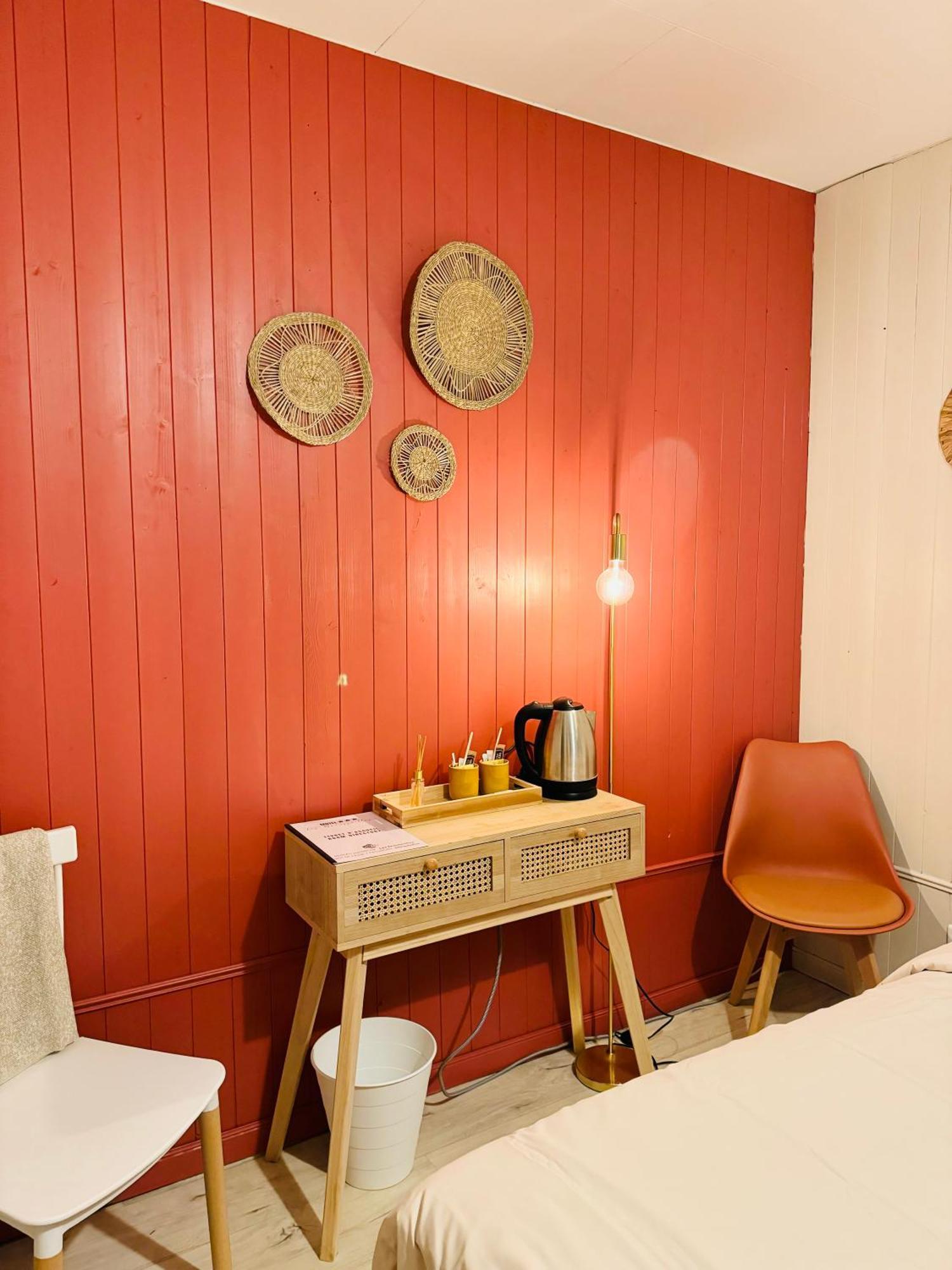 Motel Les Broussailles Mesves-sur-Loire Bagian luar foto